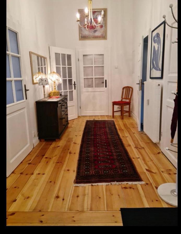 Nana-Eg-80M2 Sanierter Altbau-Parkplatz-Kleiner Garten-Wlan-Netflix-2Zimmer-Kueche-Dusche-Wanne-Waschmaschine Oberhausen  Dış mekan fotoğraf