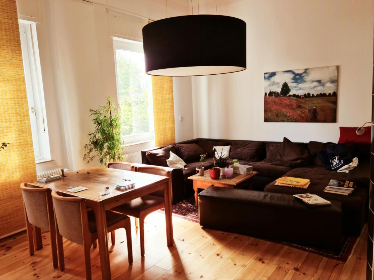 Nana-Eg-80M2 Sanierter Altbau-Parkplatz-Kleiner Garten-Wlan-Netflix-2Zimmer-Kueche-Dusche-Wanne-Waschmaschine Oberhausen  Dış mekan fotoğraf