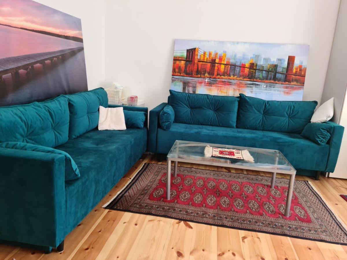 Nana-Eg-80M2 Sanierter Altbau-Parkplatz-Kleiner Garten-Wlan-Netflix-2Zimmer-Kueche-Dusche-Wanne-Waschmaschine Oberhausen  Dış mekan fotoğraf